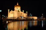 Brunei Omar Ali Saifuddien Mosque (night).jpg